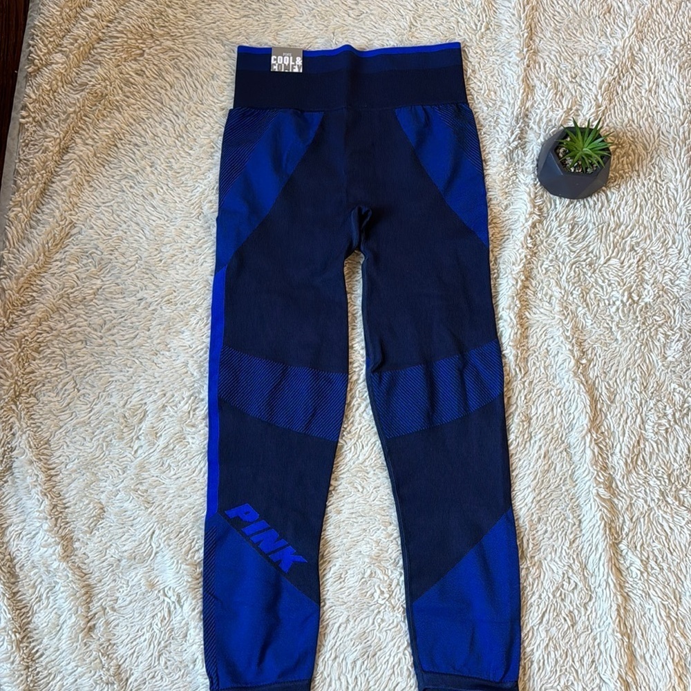 NWT Pink Victoria’s Secret Leggings Size L